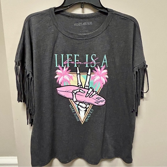 Violets Are Blue Sz S Gray & Pink T Shirt NWOT Life Is A Beach 🏖️ Fringe Sleeves - Picture 2 of 5